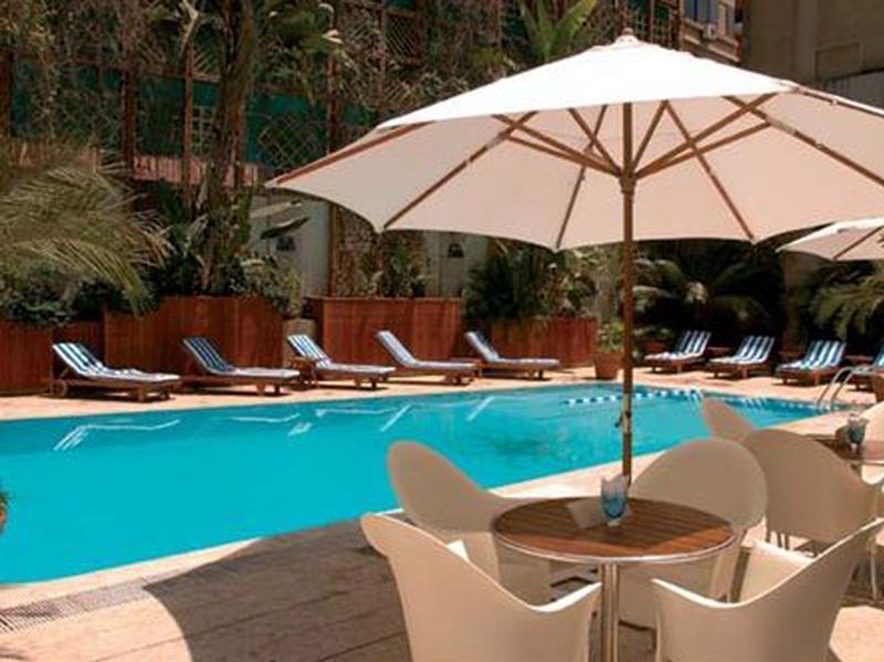 Le Commodore Hotel Beirut Esterno foto