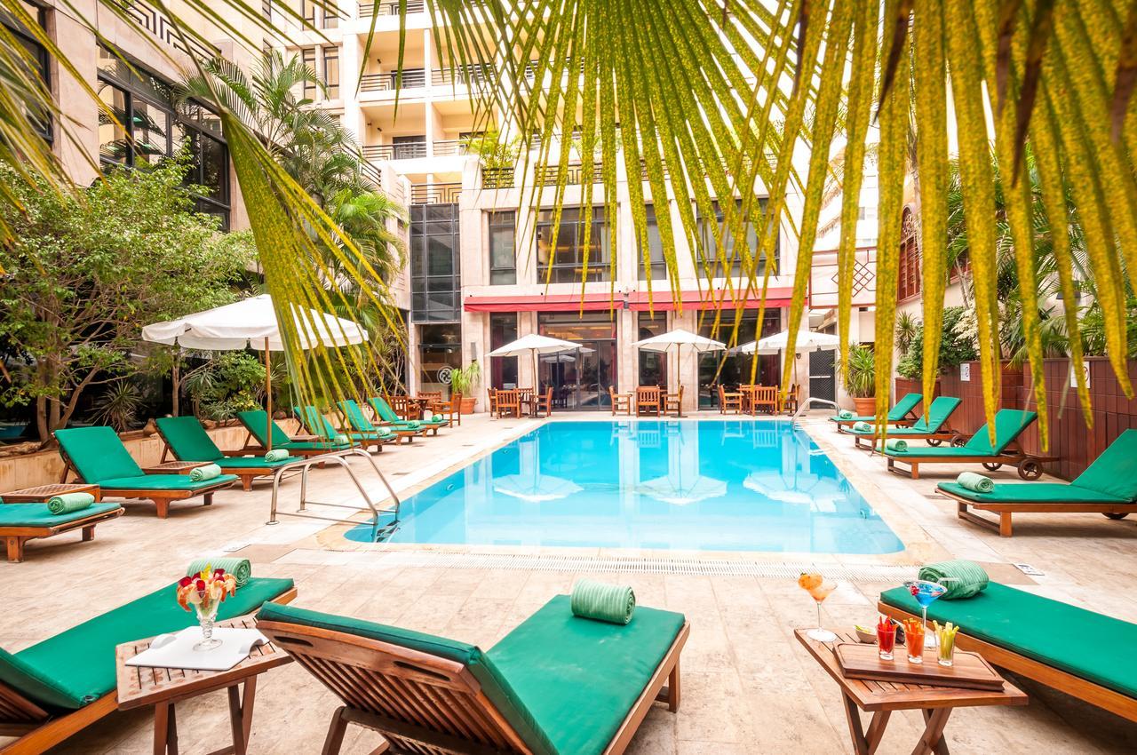 Le Commodore Hotel Beirut Esterno foto