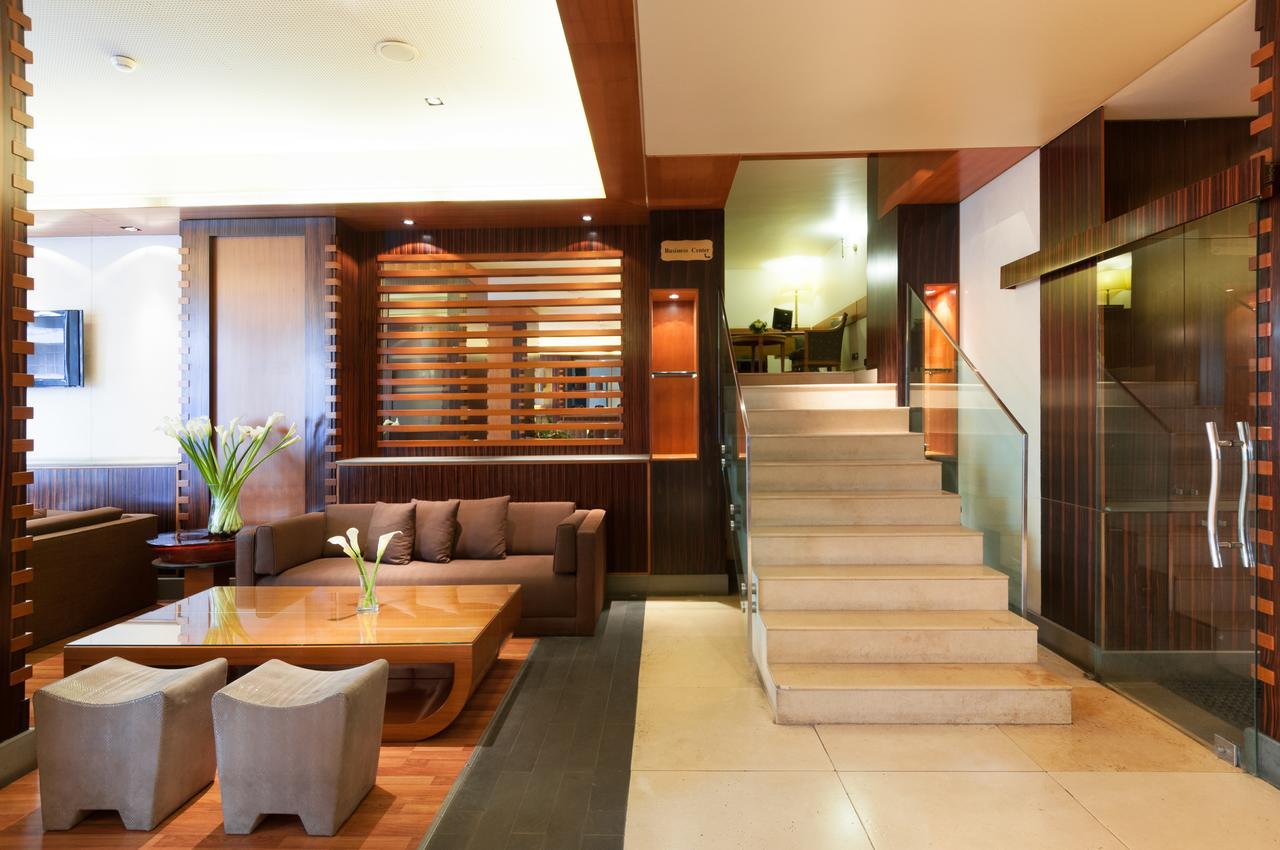 Le Commodore Hotel Beirut Esterno foto
