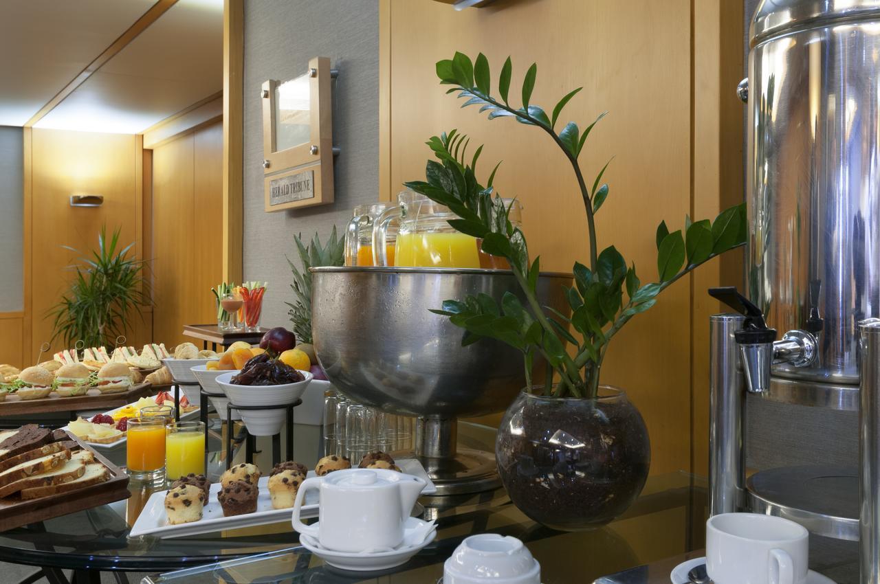 Le Commodore Hotel Beirut Esterno foto