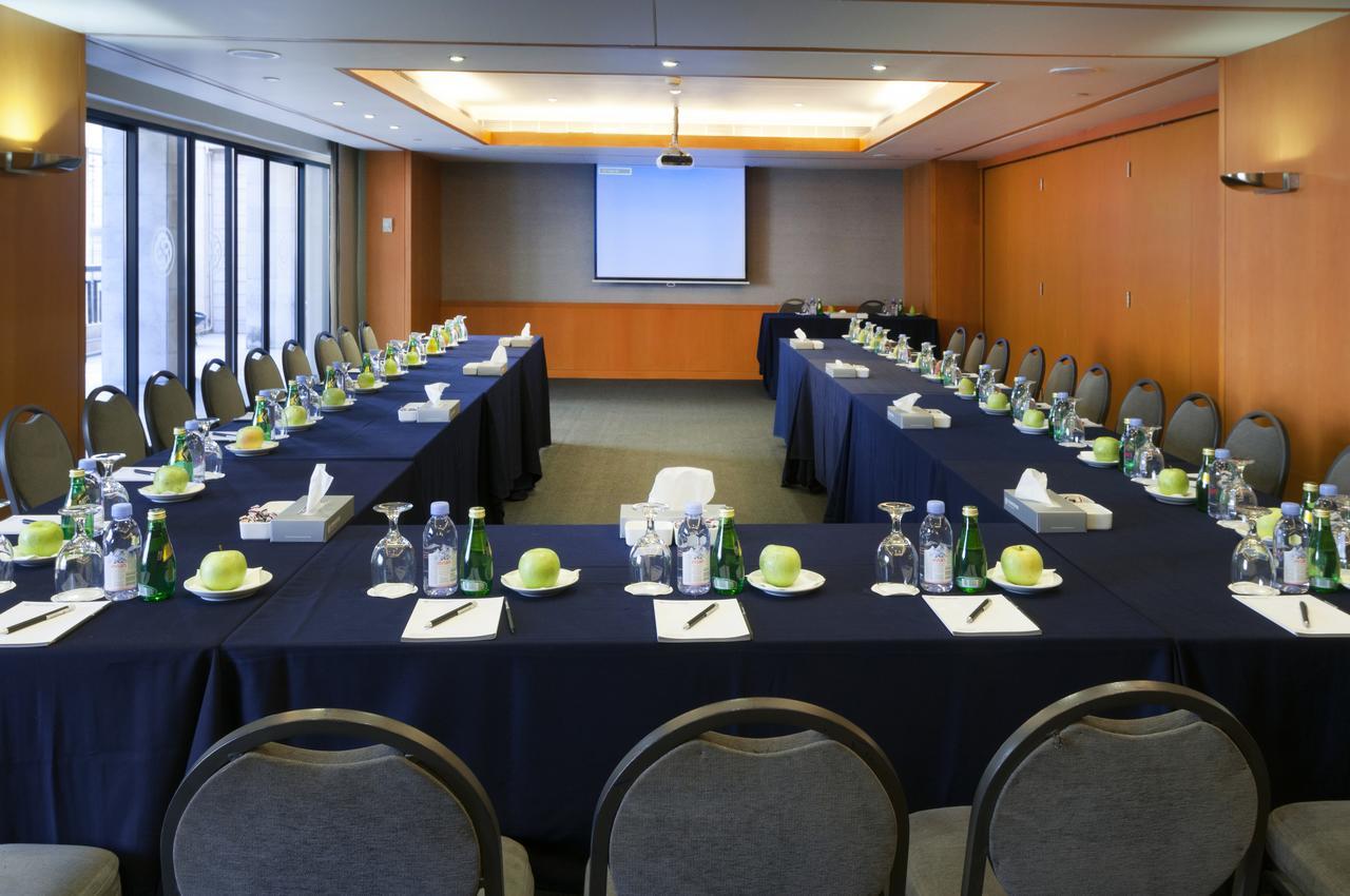Le Commodore Hotel Beirut Esterno foto