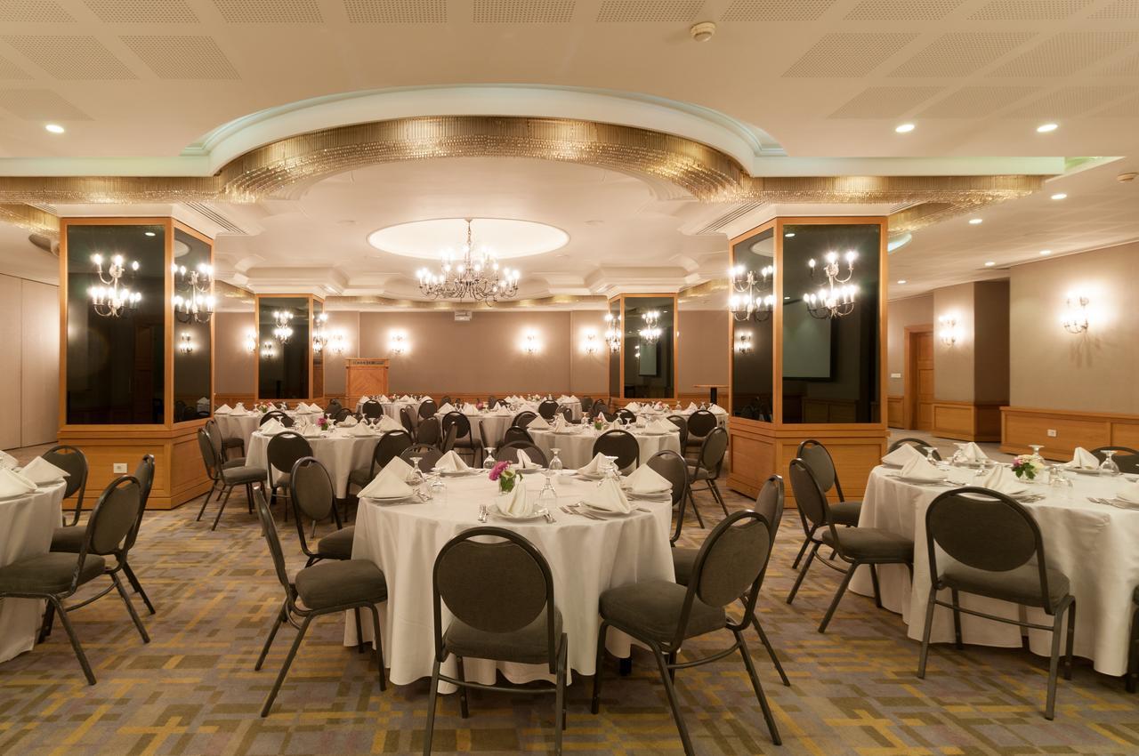 Le Commodore Hotel Beirut Esterno foto