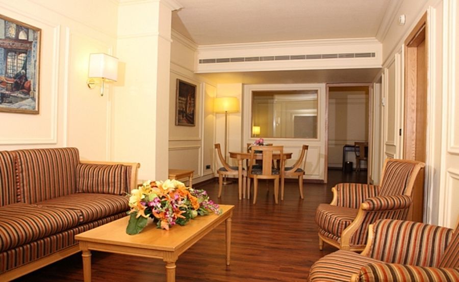 Le Commodore Hotel Beirut Esterno foto